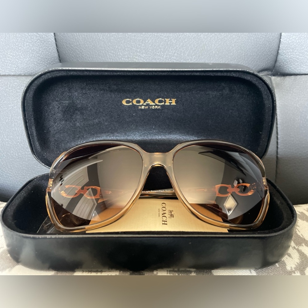 Coach Kissing C sunglasses. Style HC 8145